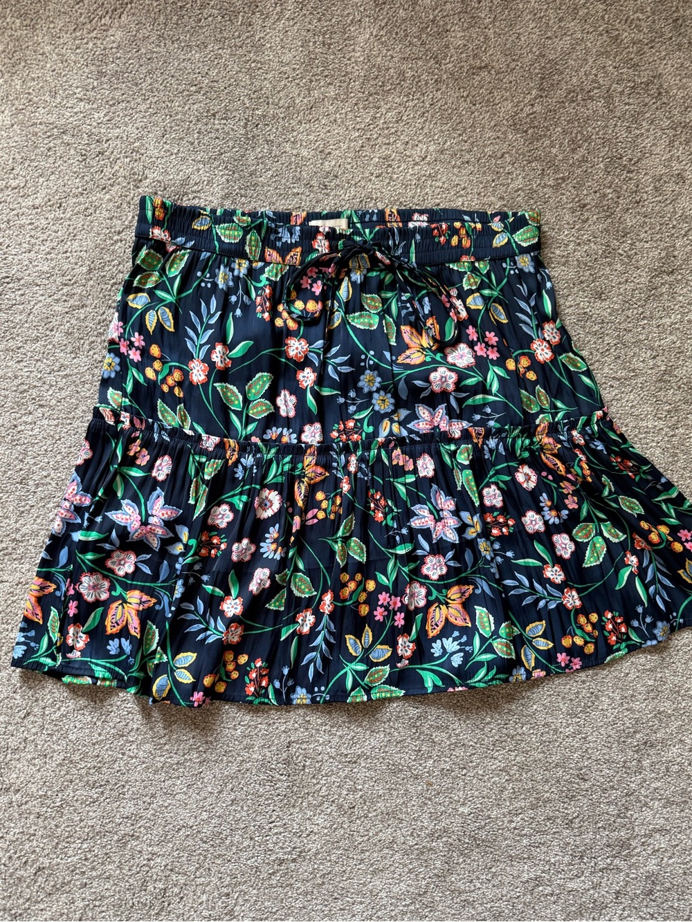 LOFT Floral Skirt, Short Tiered Satin with Drawstring Waist, Size Medium